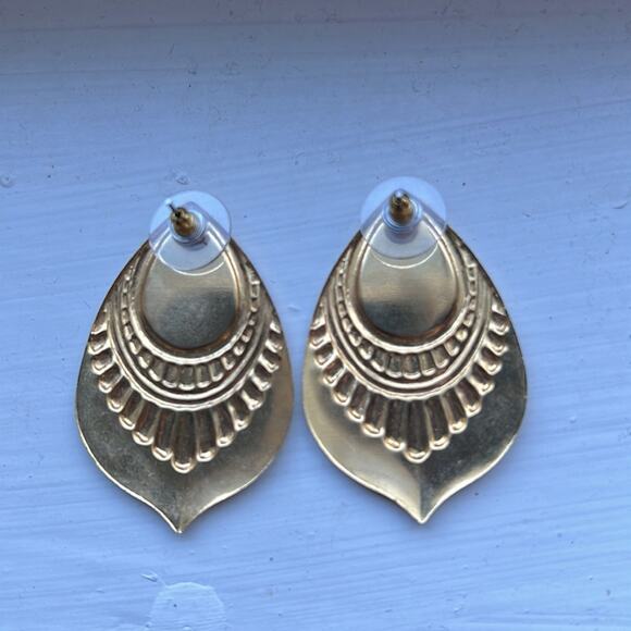 Vintage | 1980’s Teardrop Brass Blanks Pink Post Statement Earrings - Picture 4 of 5